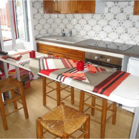 Lamikenia Apartment *